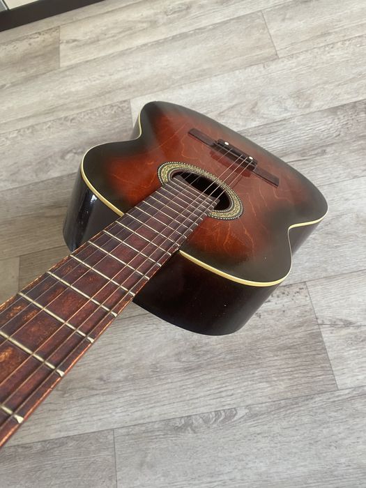 Гитара 7 струнная продается