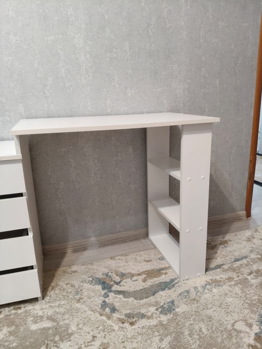 Продам письменный стол