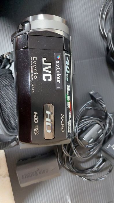 Видеокамера JVC Everio 40gb