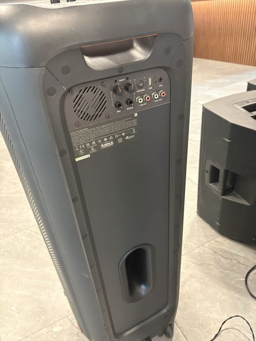 Boxă JBL PartyBox 1000 – Stare foarte bună
