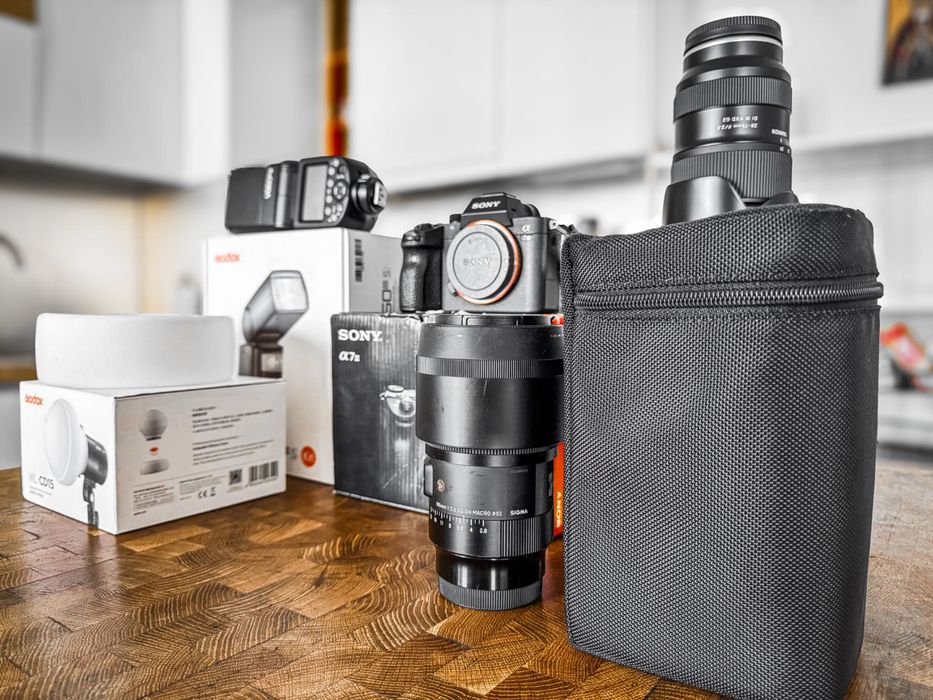 Продавам личната си система - Sony A7III + Sigma 105 mm 2.8 Macro Art + Tamron 28-75 mm 2.8 Di III VXD G2