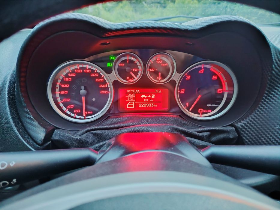 Vând Alfa Romeo Mito
