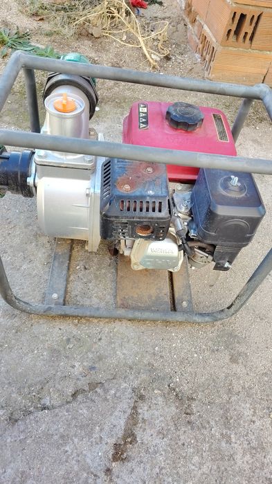 Продавам бензинова помпа за вода Weima WMQGZ80-30 (3 цола)