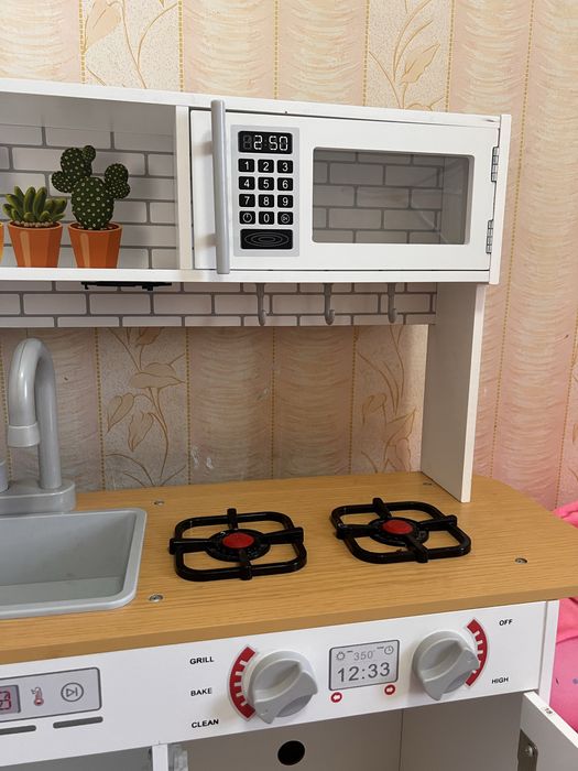 Продам детскую кухню
