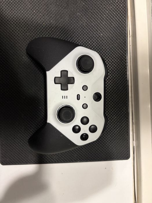 Xbox elite controller 2