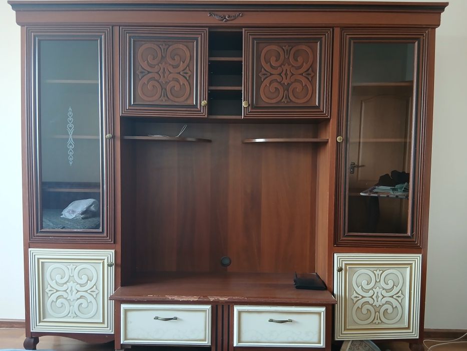 Продам б/у стенку