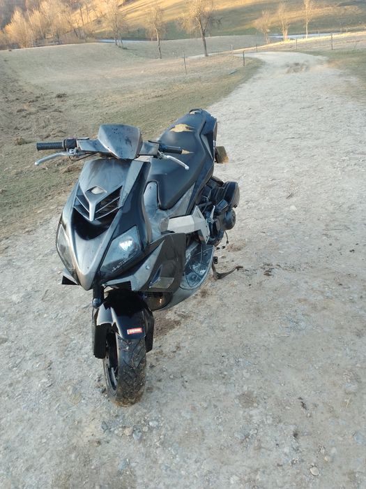 Scuter Aprilia Derbi  de 250