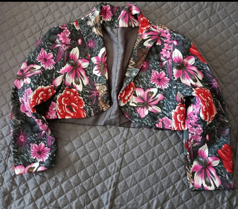 Bolero cu model floral