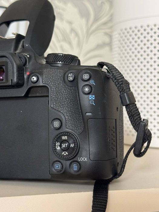 Фотоаппарат Canon EOS 850D