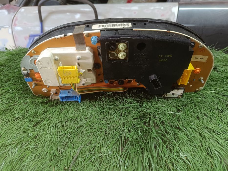 Щиток приборов Ауди 80 Б4