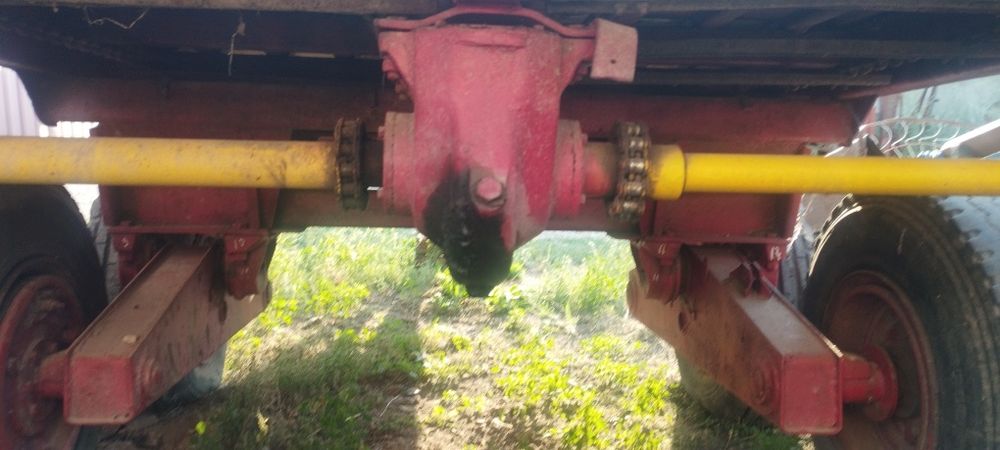 Прицепной разбрасыватели удобрения