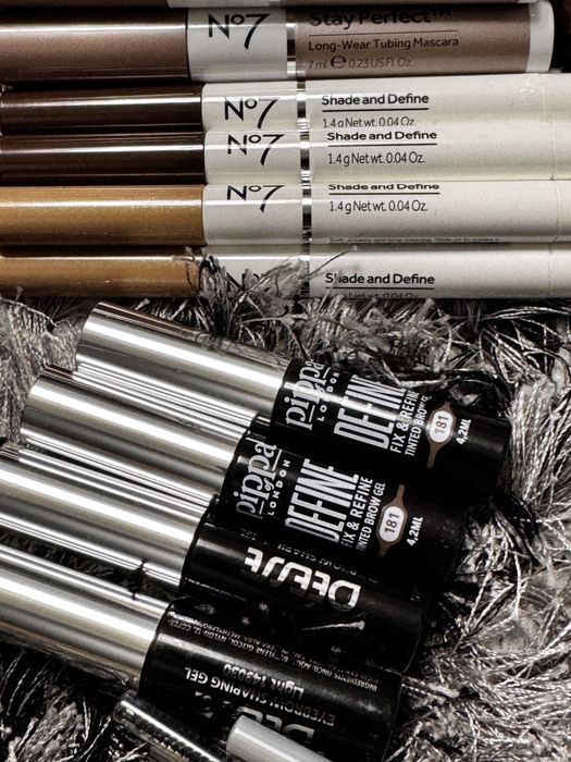 rujuri/ crieioane/ machiaje