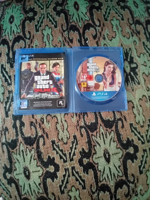 Продавам gta5 за ps4