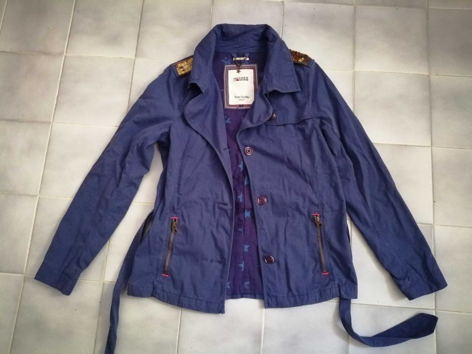 Tommy Hilfiger оригинално дамско преходно яке с колан и пайети р-р M