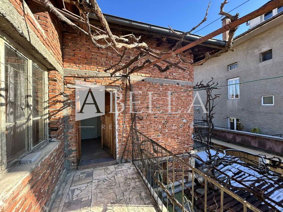 Продава се Къща в Гоце Делчев - 170 кв.м за 1471 €/кв.м - Снимка #2