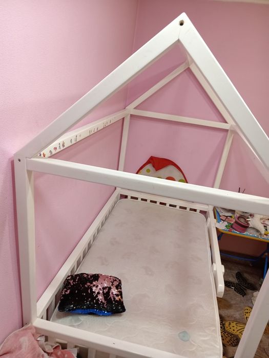 Продам кроватку детскую