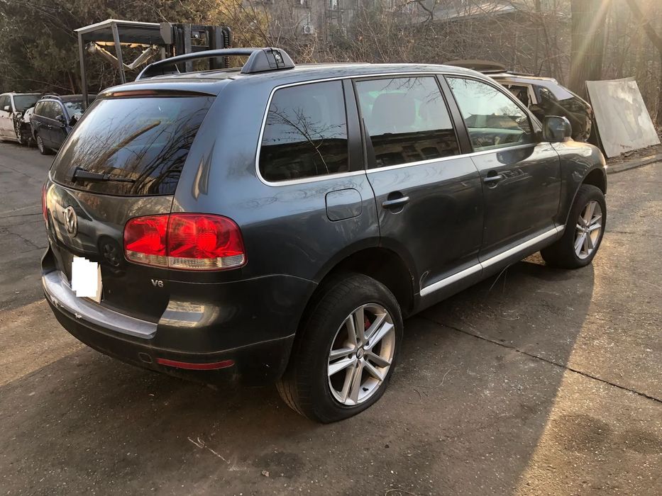 Dezmembrez VW Volkswagen Touareg 2005 3.2 benzina V6