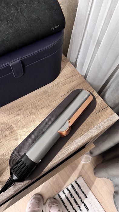 Dyson Airstrait HT01 (оригинал)
