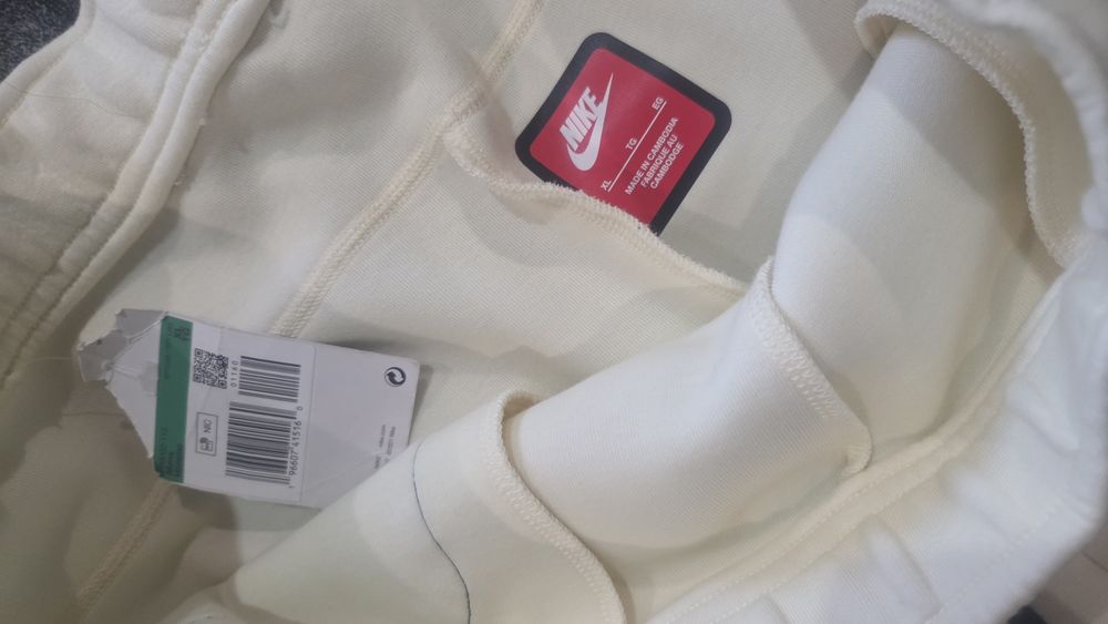 NIKE Tech Fleece Pants - FB8002