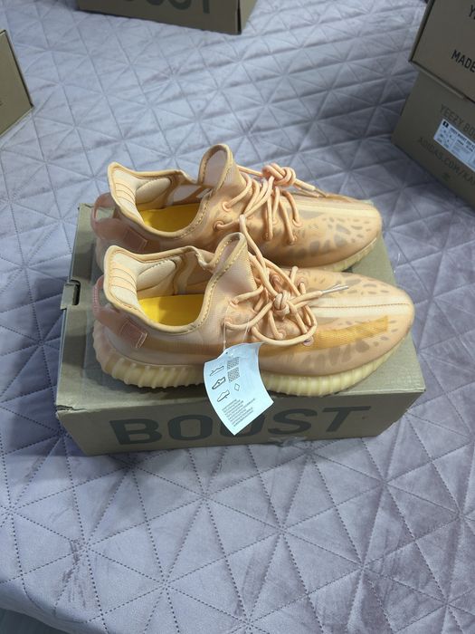 Yeezy boost monoclay