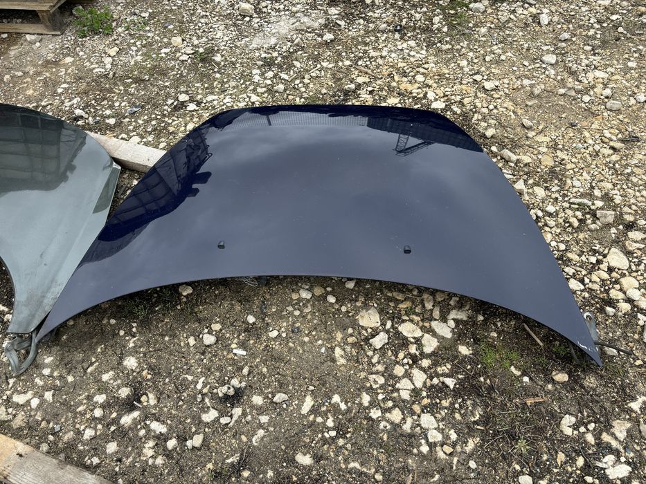 Преден капак за Волво В50 06-08г