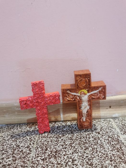 Предлагам ръчно изработени гипсови фигурки, подходящи за сватби, кръщенета, рождени дни, подаръци и други специални поводи