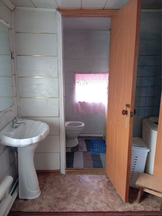 Сдам дом благоустроенный во дворе с хозяевами