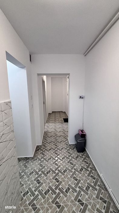 Vând apartament 3 camere