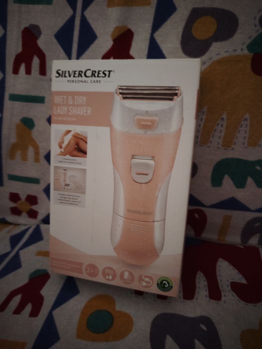 Shaver. Aparat de ras pentru femei