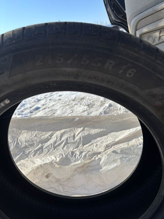 Продам комплект летней резины 215/55 R16