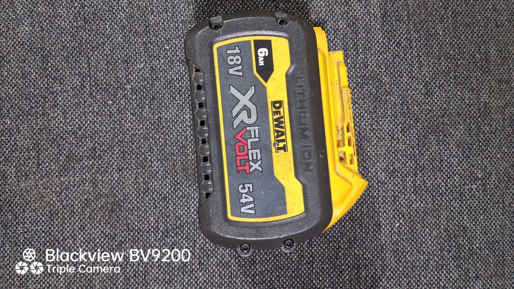 Продам аккумулятор девольт