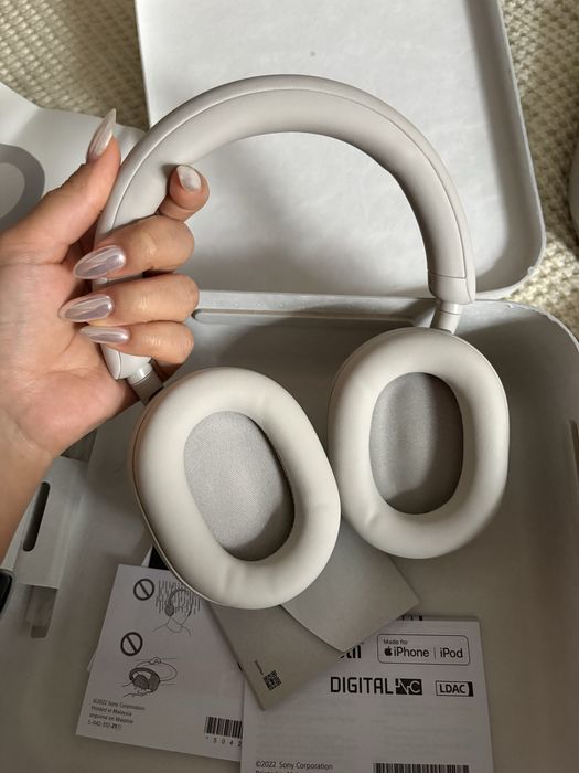 Наушники Sony WH-1000XM5