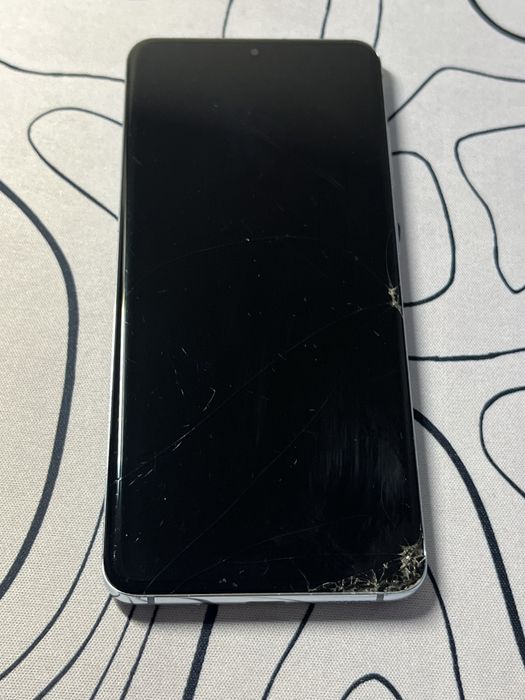 Samsung S20 8/128 ГБ