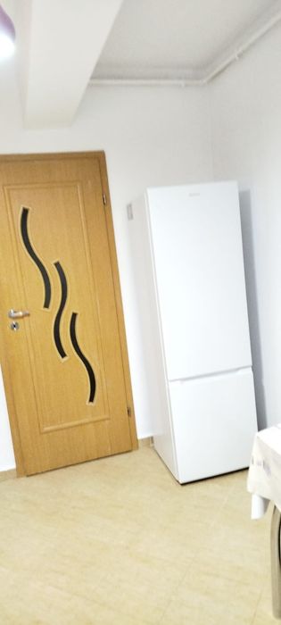 Persoana fizică inchiriez apartament 2 camere