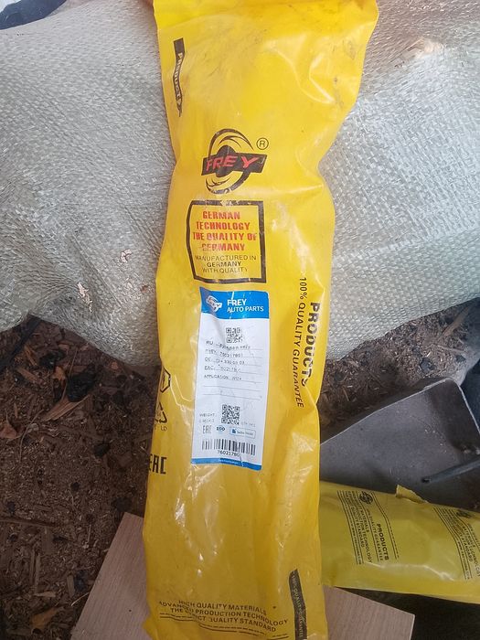 Продам запчасти на Мерседес 124