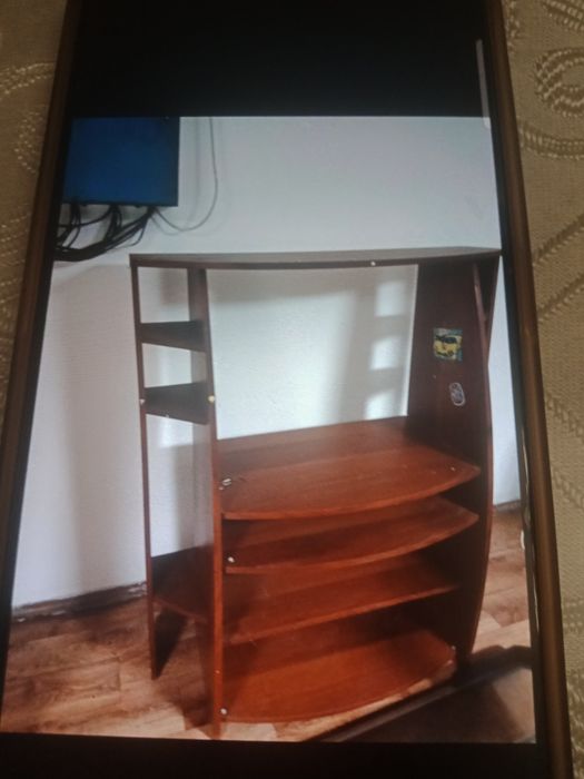Продам тумбу под телевизор
