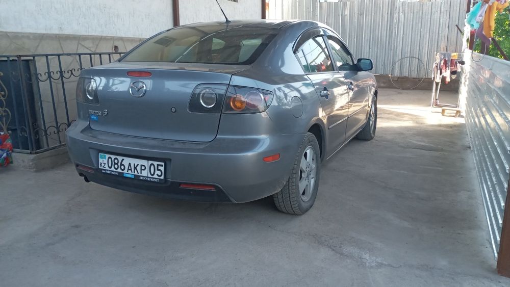 Продам авто Мазда 3