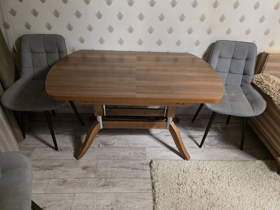 Продам кухонный стол 125*80 см.