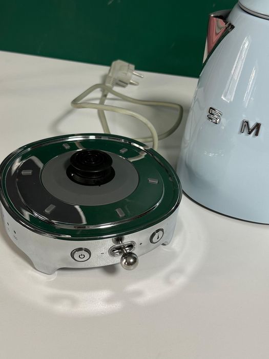 Smeg чайник голубой