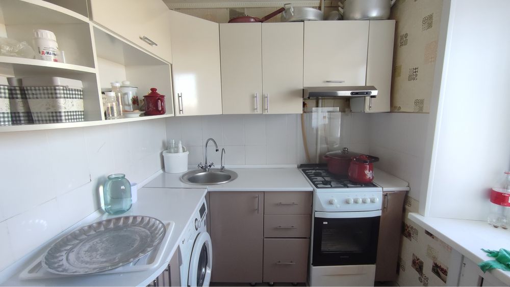 Продоается газ плита