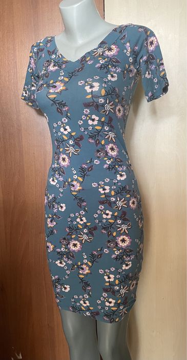 Еластична рокля на AMISU