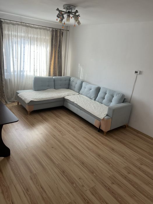 Inchiriez apartament 2 camere zona cartier