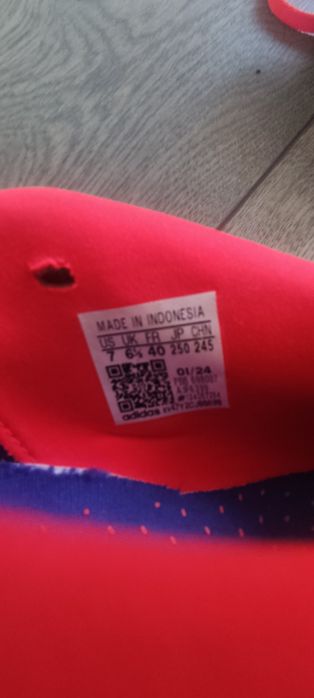 Ghete fotbal Adidas predator