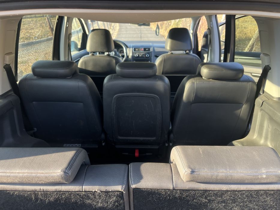 Vand Touran 2.0 TDI, 140 cp an 2011