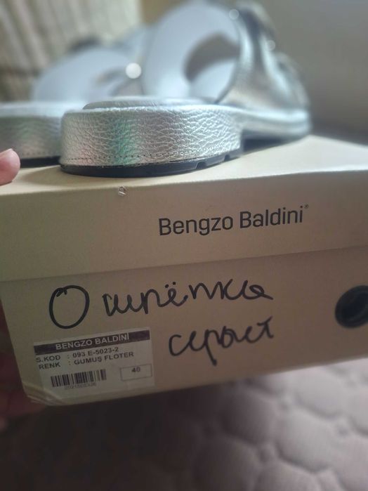 новые Шлепанцы  40-41р  Bengzo baldini