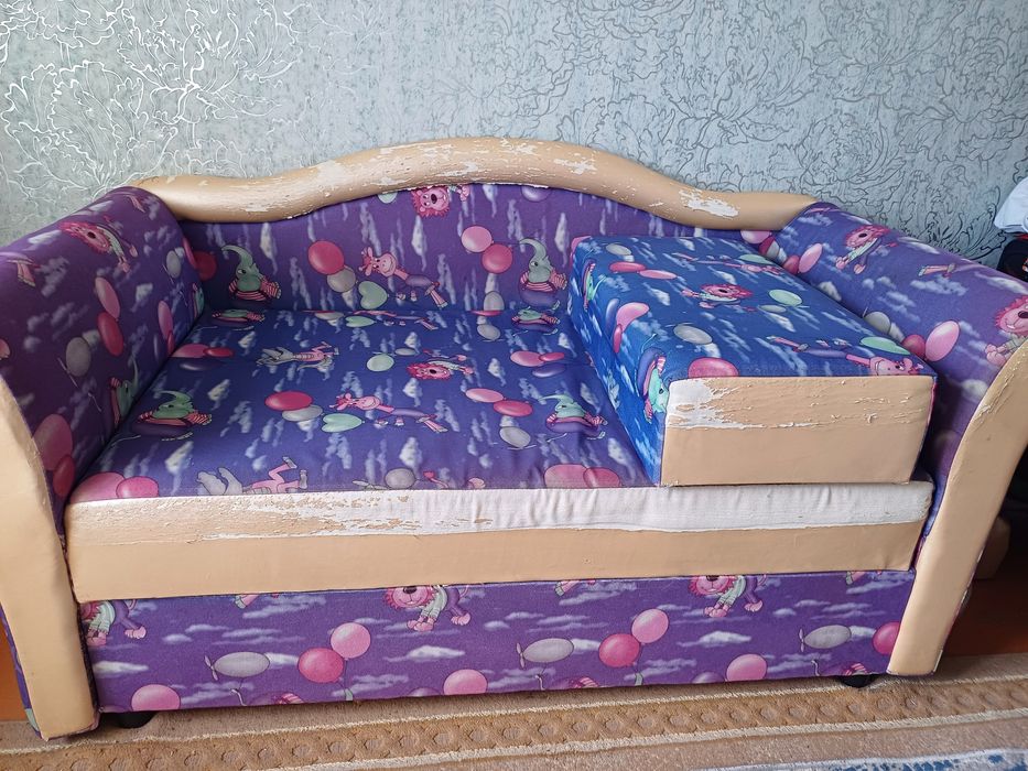 Продам детский диван