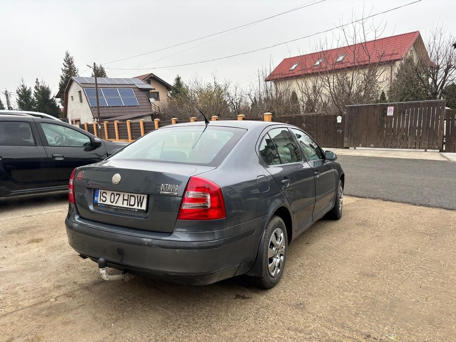 Vând Skoda Octavia 2007, benzină, 1.6 MPI