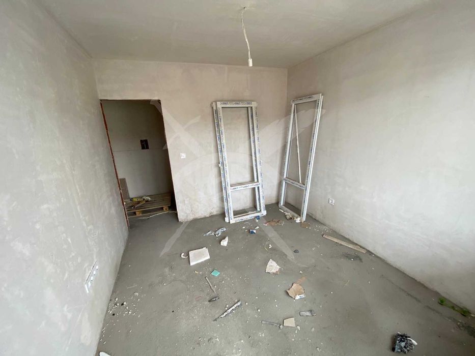 Продава се Тристаен апартамент в Пловдив, Южен - 103 кв.м за 1049 €/кв.м - Снимка #2