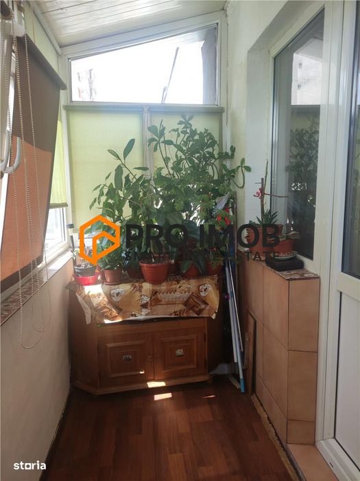 Apartament 2 camere cf 1 semidecomandat zona Unirii Sud