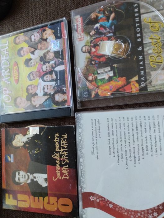 Vand CD-uri cu muzica diversa